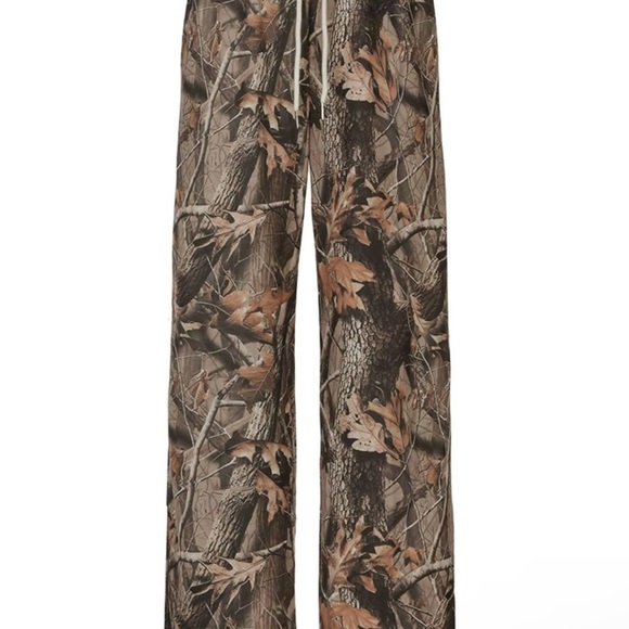 Camouflage Women's Pants - Picture 2 of 4
